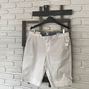 GAP white shorts